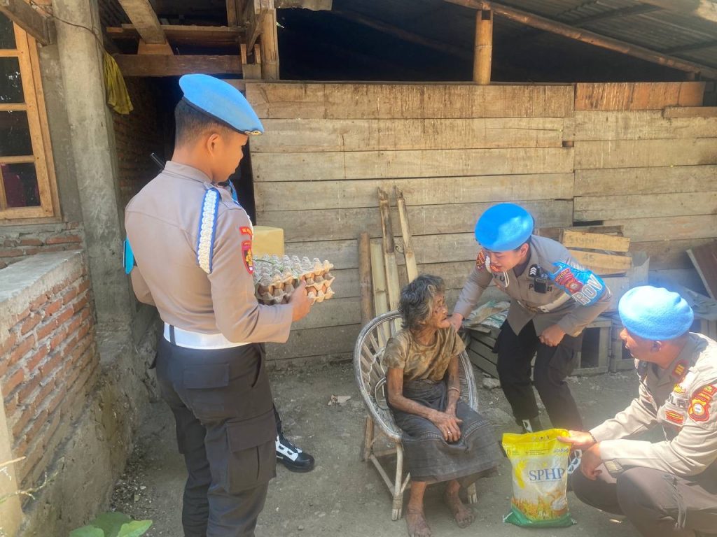 Propam Polres Tana Toraja Gelar Baksos, Hadir untuk Masyarakat Kurang Mampu