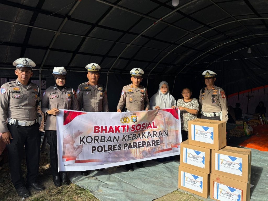 Polres Parepare Salurkan Bantuan Kemanusiaan Untuk Korban Kebakaran di Menara Soreang