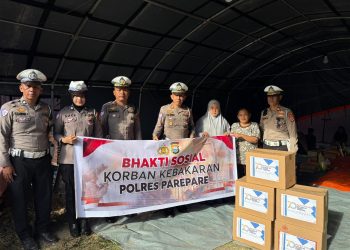 Polres Parepare Salurkan Bantuan Kemanusiaan Untuk Korban Kebakaran di Menara Soreang