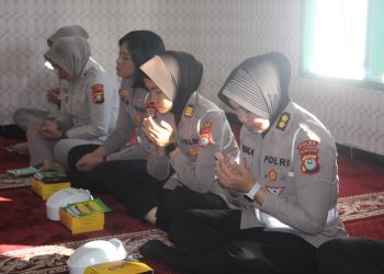 Peringati HUT Polwan ke-77, Polwan dan ASN Ditlantas Polda Sulsel Gelar Dzikir dan Doa Bersama