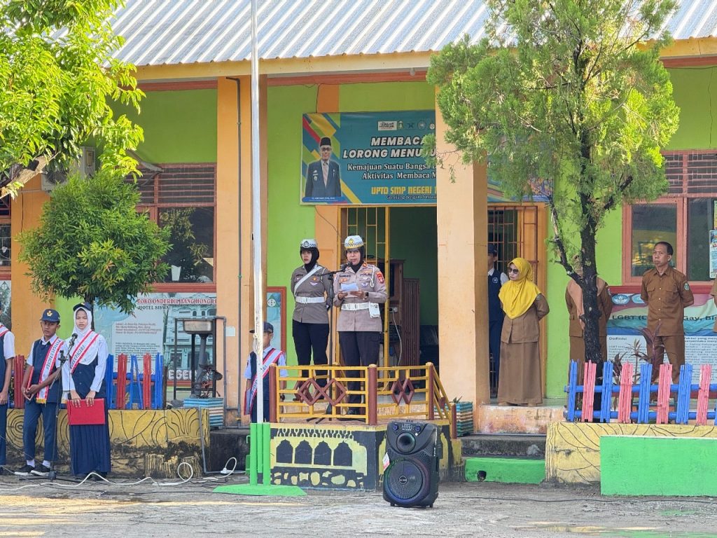 Police Goes To School, Sat Lantas Polres Parepare Edukasi Pelajar di Tiga Sekolah Serentak