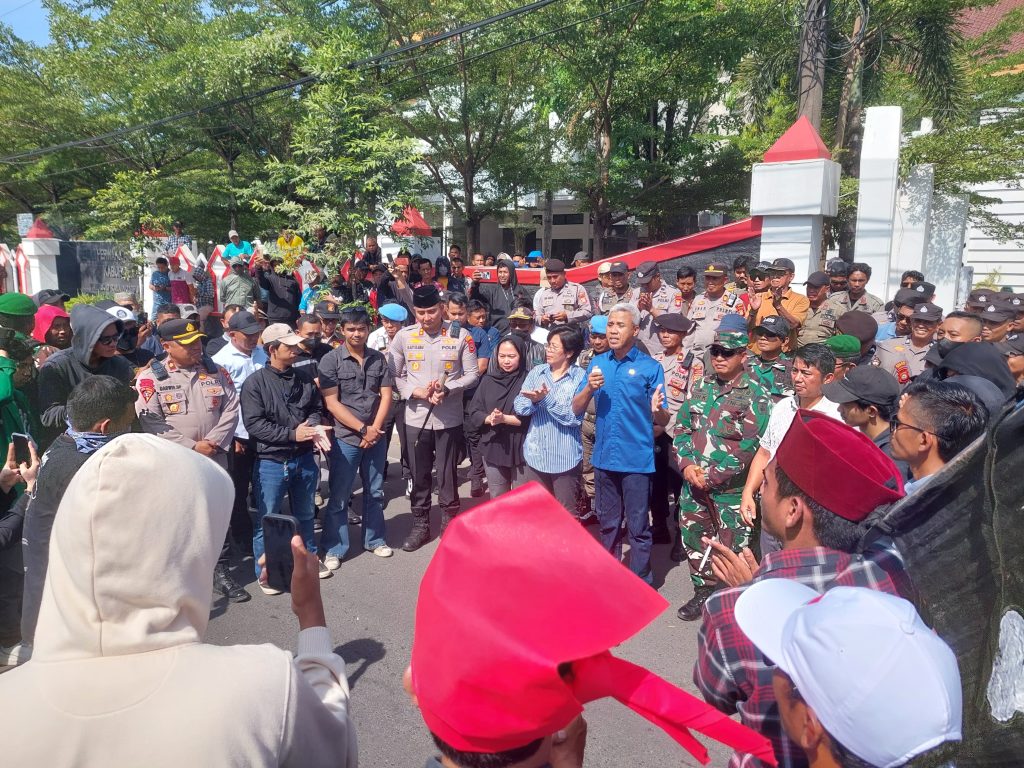 Kapolres Gowa Turun Langsung Amankan Unjuk Rasa di DPRD
