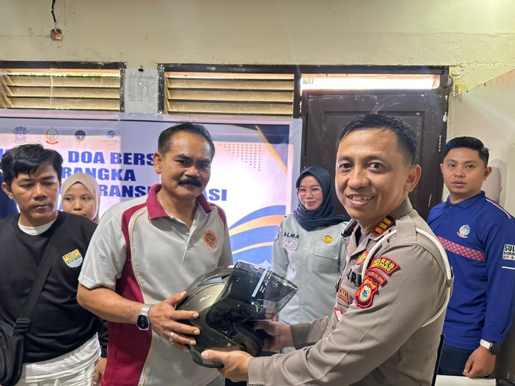 Kasat Lantas Polres Parepare Pimpin Sosialisasi Keselamatan Transportasi Dalam Rangka Hari Lalu Lintas