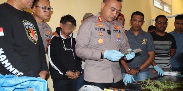 Kapolres Bulukumba Rilis Pengungkapan Peredaran Ganja Melalui Medsos