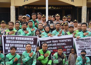 Ratusan Komunitas Ojol Silaturahmi dengan Kapolres Maros, Sampaikan Solidaritas Untuk Affan Kurniawan