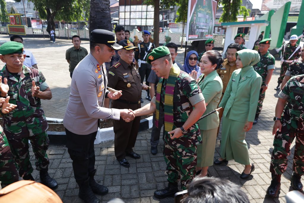 Kapolres Gowa Hadiri Kunjungan Kerja Danrem 141/Toddopuli di Makodim 1409