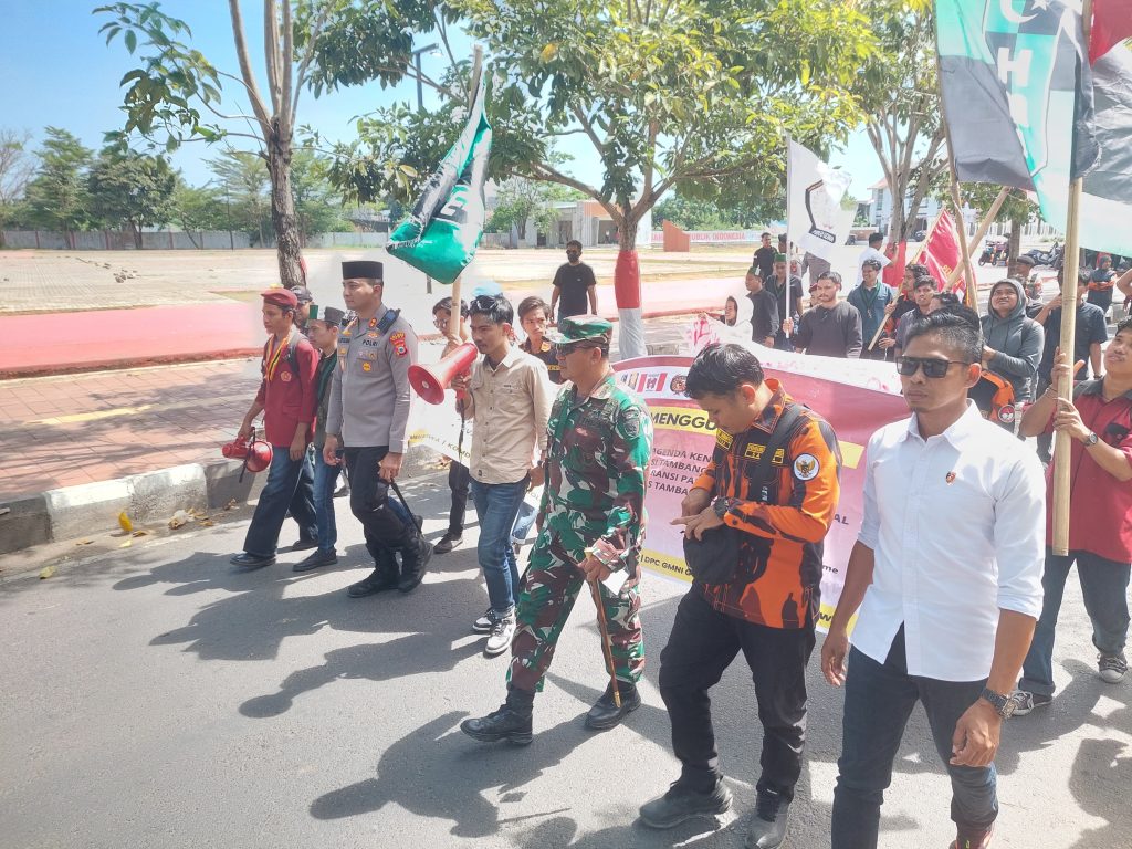 Kapolres Gowa Turun Langsung Kawal Aksi Unjuk Rasa Aliansi Cipayung Plus