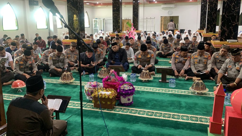 ‎Polres Pinrang Gelar Maulid Nabi Muhammad SAW di Masjid Nurul Khair