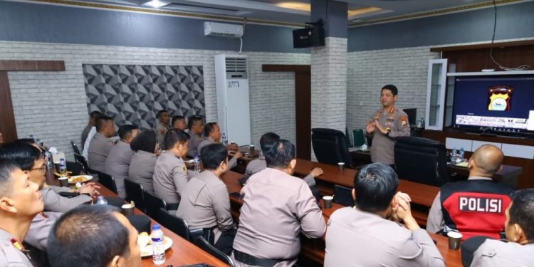Kapolrestabes Makassar Tekankan Personel Berperilaku Sesuai Koridor Dalam Bertugas