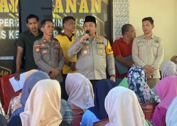 Tinjau Langsung Pelayanan SKCK, Kapolres Selayar Himbau Masyarakat Tetap Sabar 