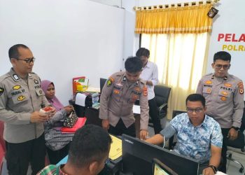 Pastikan Personel Tetap Fit, Urkes Polres Selayar Periksa Kesehatan Operator SKCK
