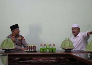 Kapolres Maros Melakukan Silaturahmi Dengan Tokoh Tarekat Khalwatiyah Samman