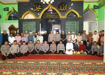 Safari Subuh di Kandea, Kapolrestabes Makassar Komitmen Tindak Tegas Pelaku Kejahatan dan Terbuka Terhadap Kritik