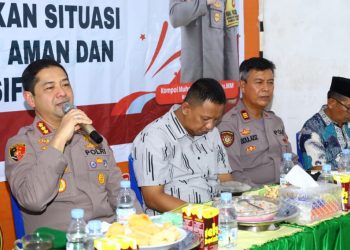 Kapolrestabes Makassar Dengar Keluhan dan Masukan Masyarakat Kapasa Raya Saat Ngopi Kamtibmas