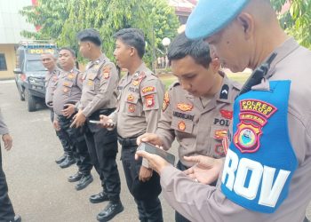 Propam Polres Maros Sidak Handphone Personel, Pastikan Tidak Terlibat Judi Online