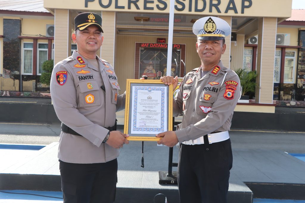 Terbaik Laporan E-Turjawali, Kapolres Sidrap Beri Reward Kepada Personelnya