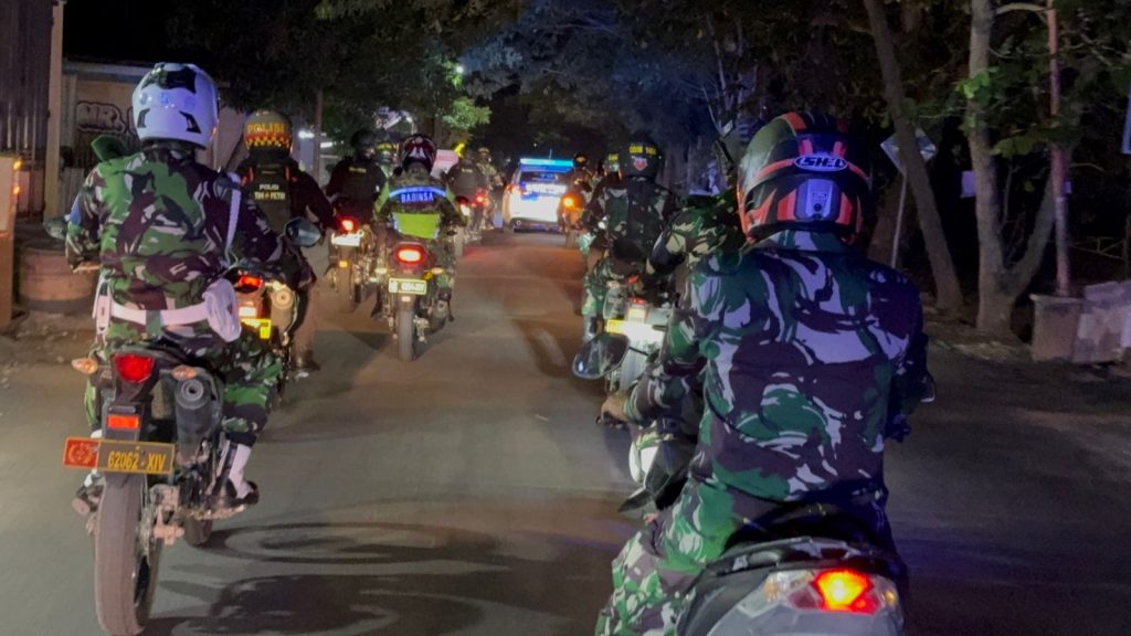 ‎TNI-Polri Gelar Patroli Skala Besar, Situasi Pinrang Terpantau Kondusif