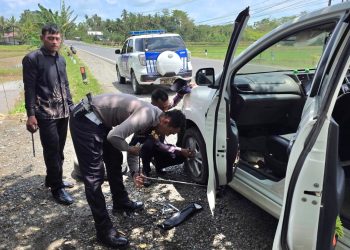Unit Turjawali Sat Lantas Polres Wajo Gelar Polantas Menyapa dan Bantu Pengendara di Jalan