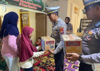 Satlantas Polres Palopo Gelar Anjangsana ke Panti Asuhan, Pesantren dan ke Anggota yang Sakit