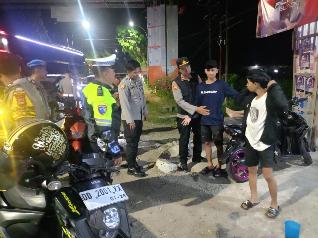 Polres Luwu Laksanakan Patroli Skala Besar, Teguhkan Komitmen Wujudkan Kondusifitas
