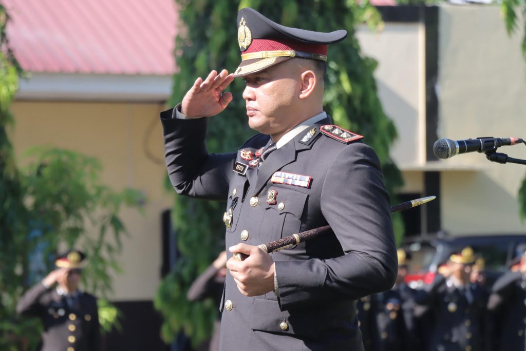 Peringati Hari Sumpah Pemuda ke-97, Kapolres Bulukumba Pimpin Upacara Bendera Penuh Khidmat