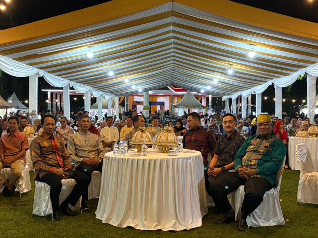 Kapolres Wajo bersama Ketua Bhayangkari Hadiri Penutupan Festival Danau Tempe 2025