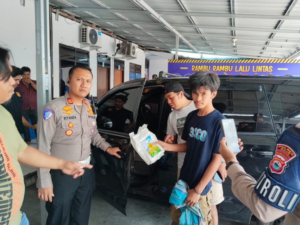 Dari Kasus Kecelakaan, Personel Satlantas Polres Wajo Temukan 1 Kg Sabu Dalam Mobil