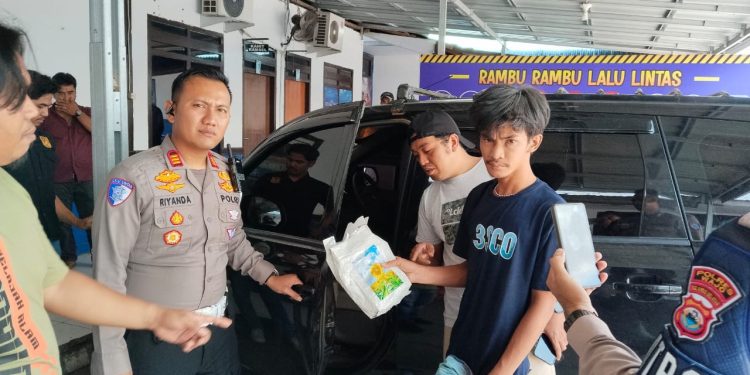 Dari Kasus Kecelakaan, Personel Satlantas Polres Wajo Temukan 1 Kg Sabu Dalam Mobil