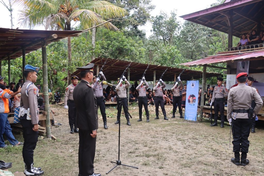 Polres Tator Gelar Upacara Persemayaman Untuk Personel Yang Meninggal Dunia