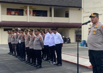 Kapolres Selayar Pimpin Apel Siaga Dalam Rangka Peringatan 1 Tahun Pemerintahan Prabowo-Gibran