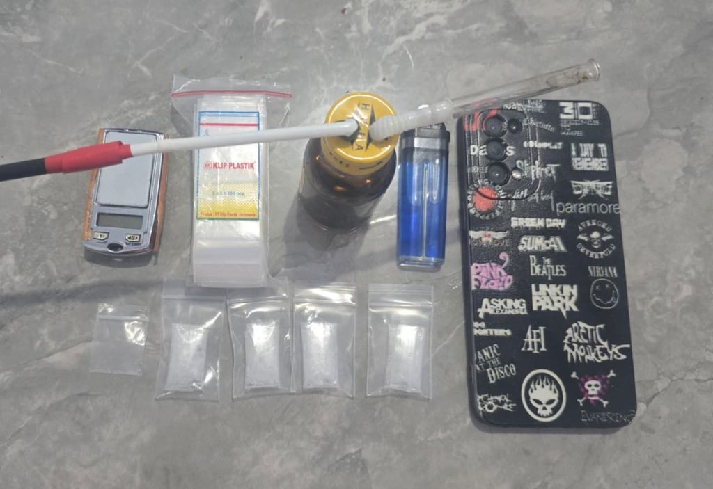 Satres Narkoba Polres Maros Tangkap Pengedar Sabu Yang Beroperasi Lewat Medsos