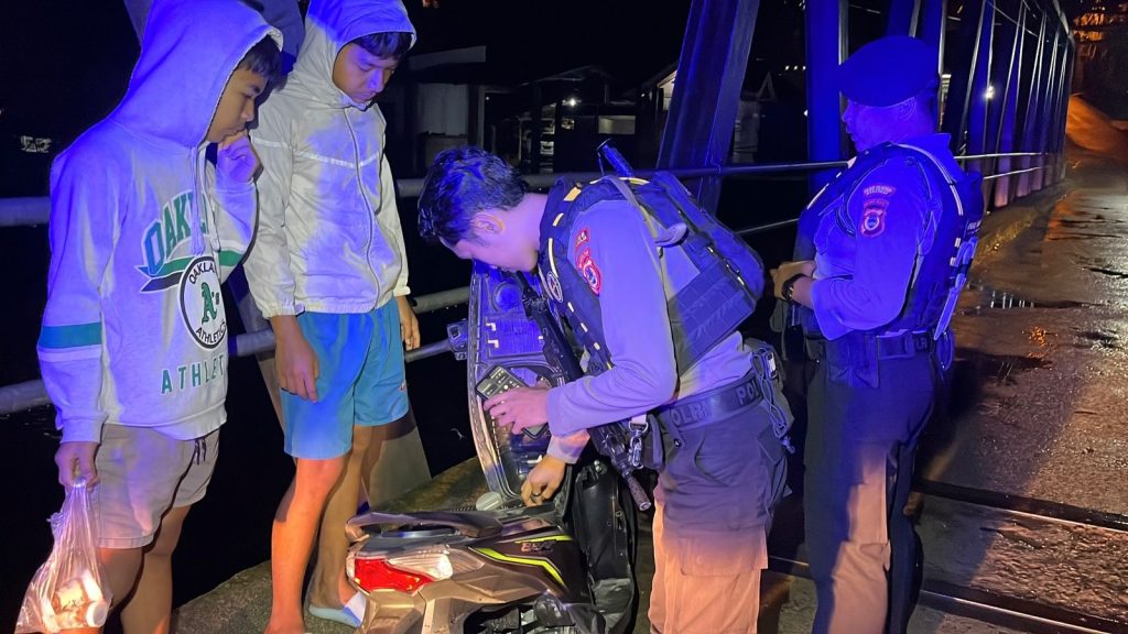 Patroli Perintis Presisi Sat Samapta Polres Tana Toraja Wujudkan Rasa Aman di Malam Hari