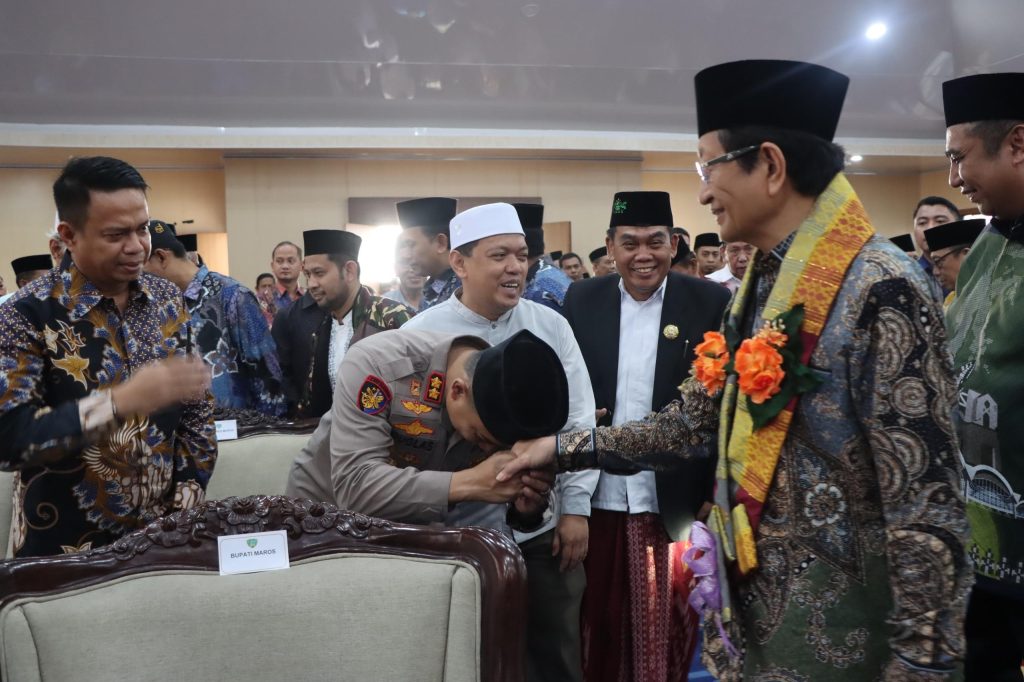 Kapolres Maros Ikut Sukseskan Maros Sebagai Kota Wakaf yang di Pimpin Menteri Agama