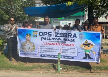 Personel Satlantas Polres Palopo Gencar Sosialisasi Tertib Berlalu Lintas ke Masyarakat
