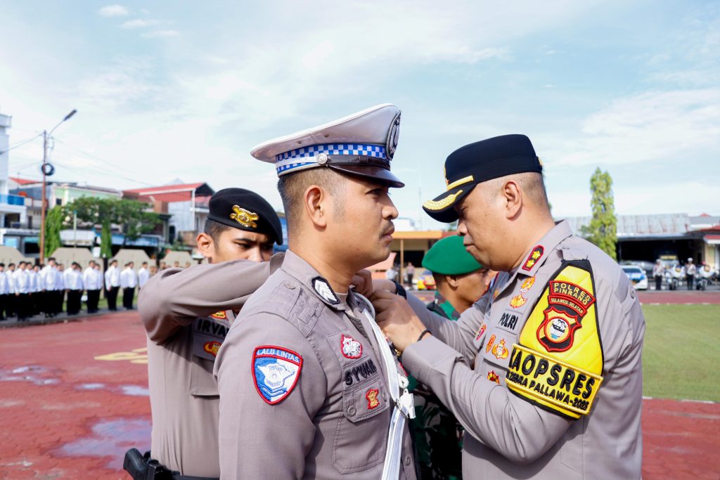 Kapolres Pinrang Pimpin Apel Gelar Pasukan Ops Zebra Pallawa 2025, Ini 8 Sasaran Prioritas Pelanggaran