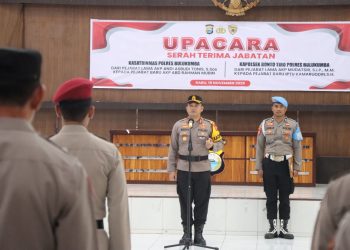 Pimpin Sertijab Kasat Binmas dan Kapolsek Bonto Tiro, Kapolres Bulukumba: Strategi Pembinaan Karir