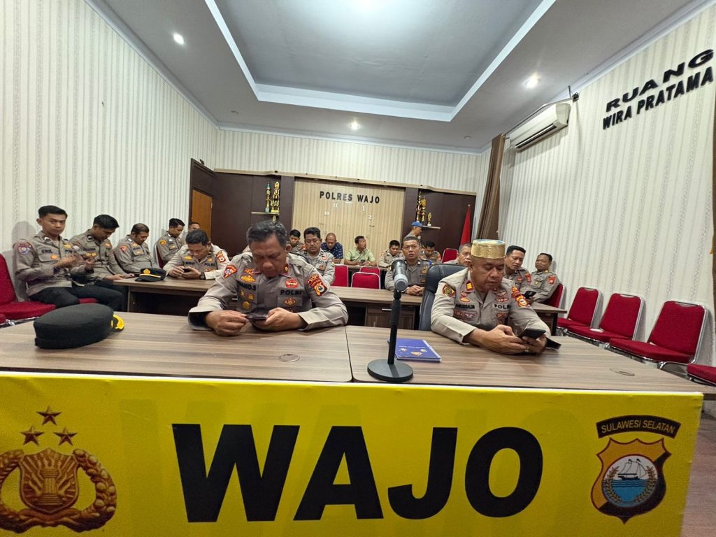 Tingkatkan Mental dan Spiritual Anggota, Polres Wajo Gelar Pembinaan Rohani