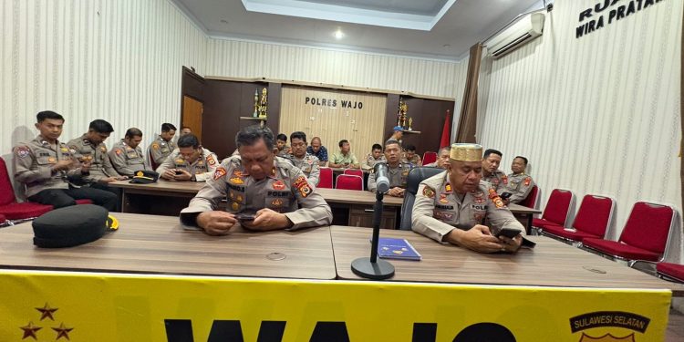 Tingkatkan Mental dan Spiritual Anggota, Polres Wajo Gelar Pembinaan Rohani
