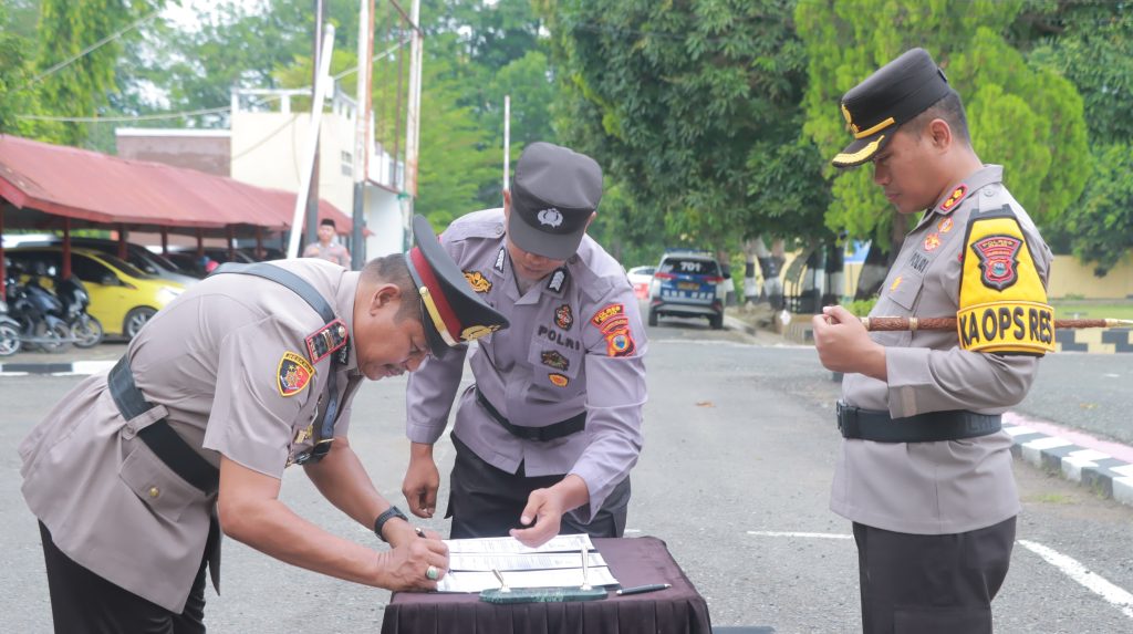 Kapolres Wajo Pimpin Sertijab Sejumlah Kasat dan Kapolsek