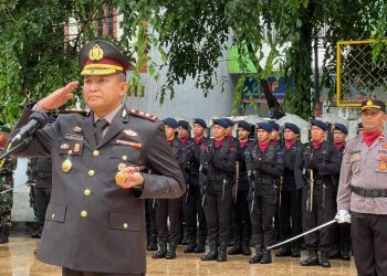 Peringati Hari Pahlawan Nasional, Kapolres Parepare Pimpin Upacara Ziarah di TMP Paccekke