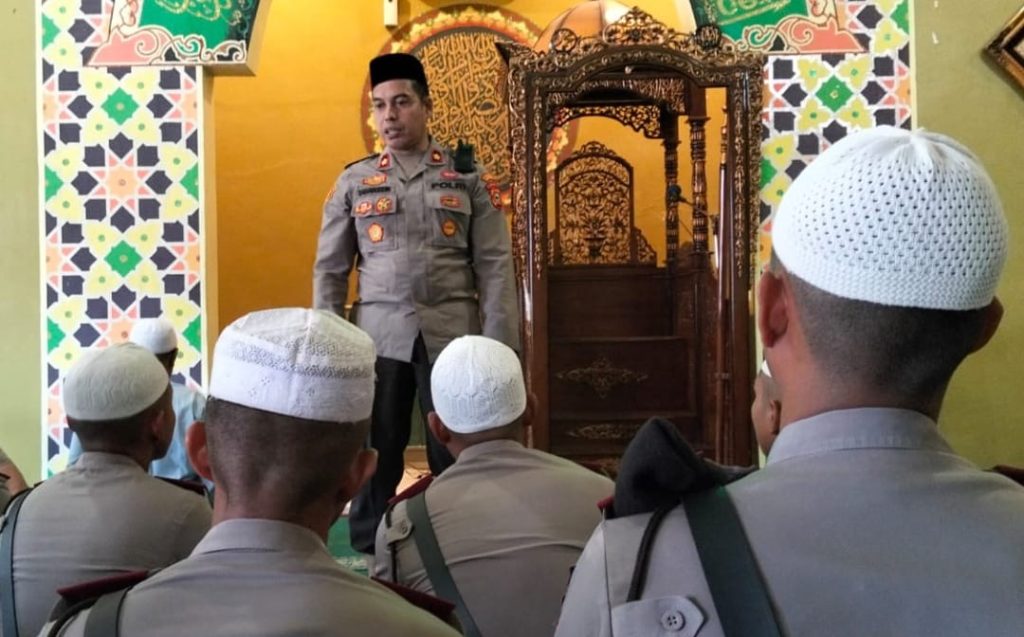 Waka Polres Parepare Wajibkan Kehadiran Siswa Latja Di Masjid Jelang Shalat 5 Waktu