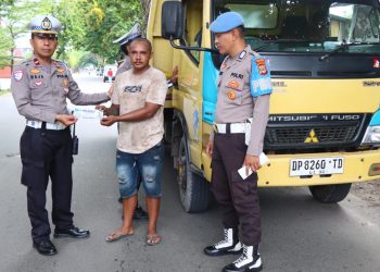 Satlantas Polres Palopo Gelar Operasi Zebra Pallawa 2025 dan Beri Sosialisasi ke Pengendara