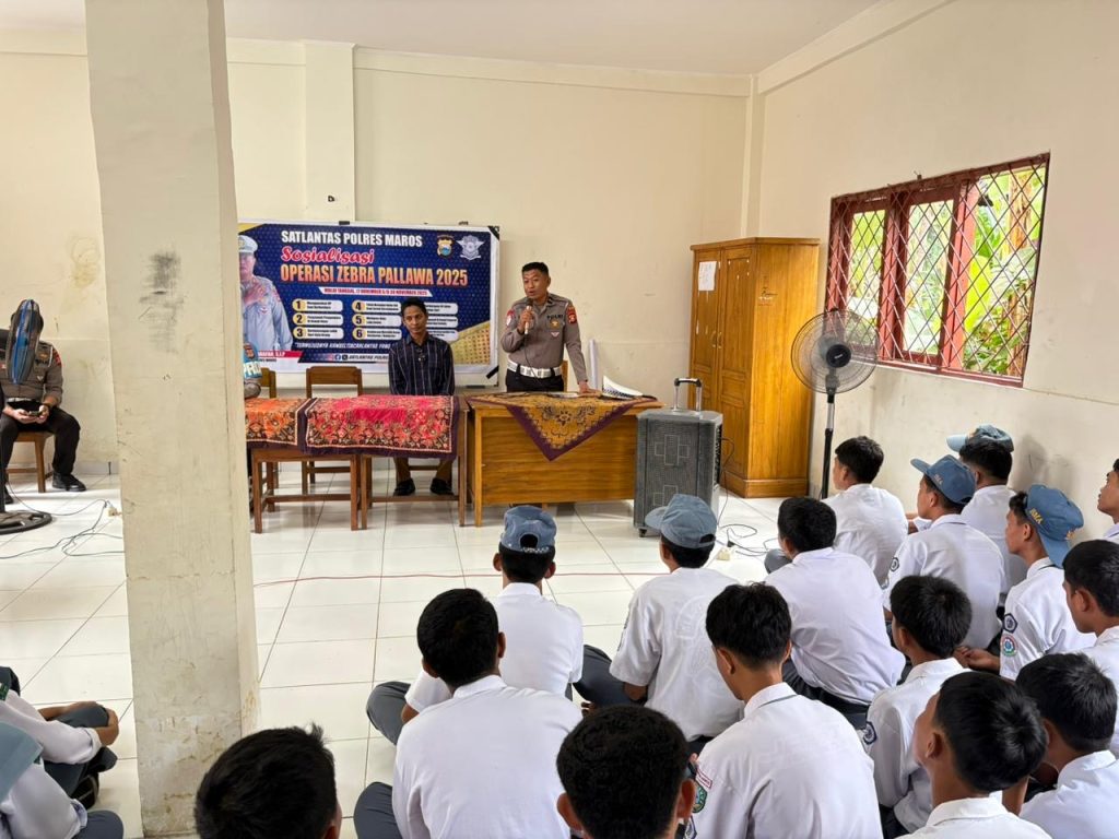 Hari Kedelapan Operasi Zebra, Satlantas Maros Edukasi Pelajar SMK Tridarma
