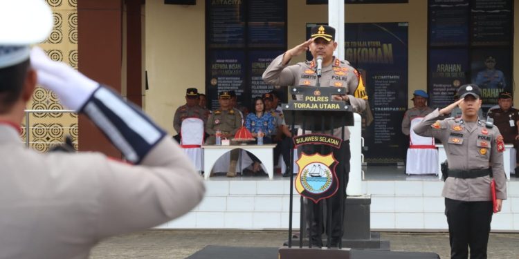 Kapolres Toraja Utara Pimpin Apel Gelar Pasukan Operasi Zebra Pallawa Tahun 2025