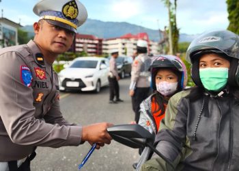 Hari ke-5 Ops Zebra Pallawa 2025, Satlantas Polres Tana Toraja Gencarkan Sosialisasi