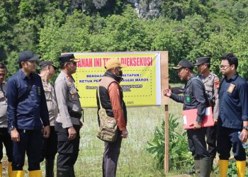 Pastikan Berjalan Aman, Polres Maros Kawal Eksekusi Lahan di Simbang