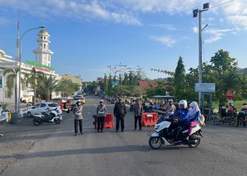 Personel Sat Lantas Polres Wajo Beri Pengamanan dan Pengaturan Lalin di Car Free Day