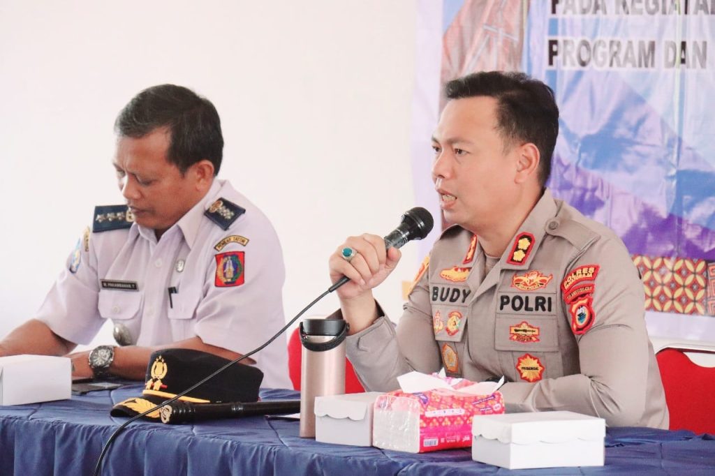 Kapolres Tana Toraja Sosialisasi Pencegahan Kekerasan Terhadap Perempuan dan Anak di Makale Selatan