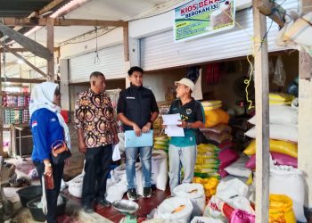 Pastikan Harga Beras Stabil, Polres Luwu Bersama Tim Satgas Pangan Turun ke Pasar