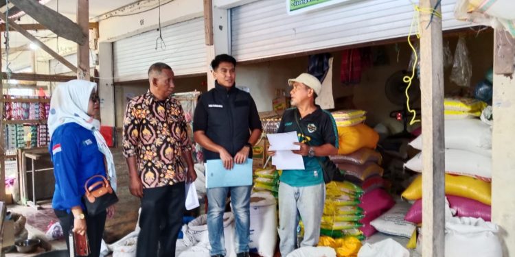 Pastikan Harga Beras Stabil, Polres Luwu Bersama Tim Satgas Pangan Turun ke Pasar
